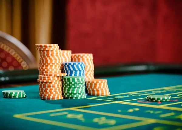 Statistik pemain dan riwayat putaran Casino Hold'em